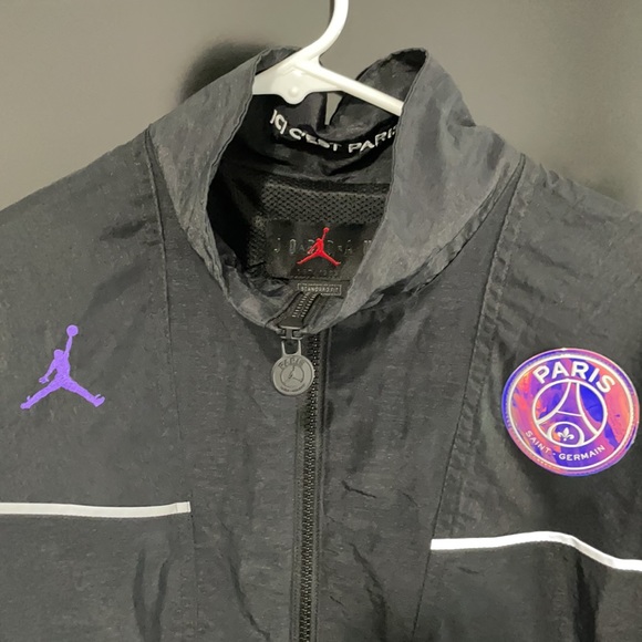 Paris saint germain windbreaker jordan jacket - Picture 2 of 3